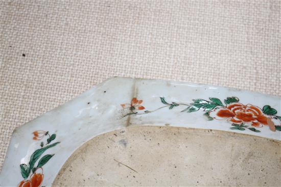 An 18th century Chinese famille verte octagonal meat plate, decorated with pagodas in a garden, flowers and birds, 36 x 26cm